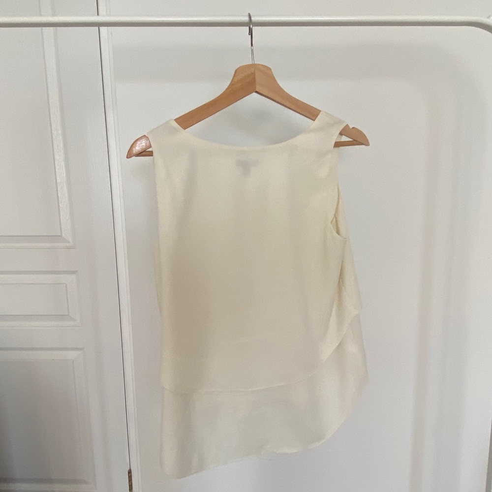 Ann Taylor Ruffle Tank - Picture 3 of 3